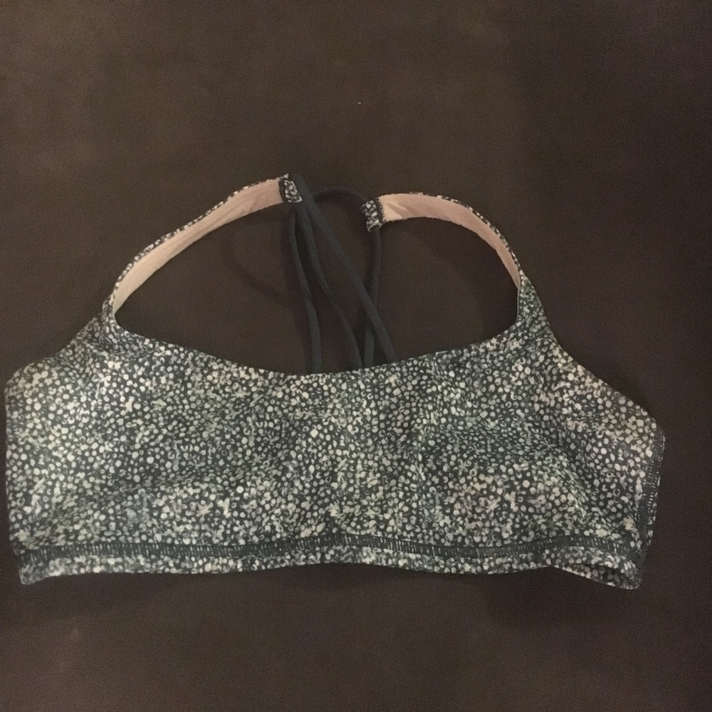 lululemon Alberta lake free to be bra